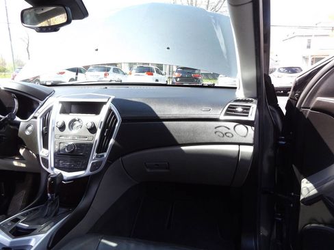 Used 2010 Cadillac SRX Luxury image 9
