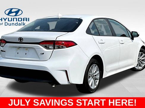 Used 2025 Toyota Corolla LE w/ LE Premium Package FWD image 8