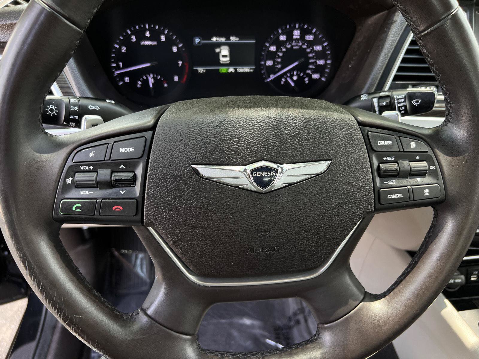 Used 2018 Genesis G80 3.8 RWD image 6
