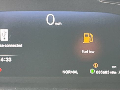 Used 2025 Honda Pilot Black Edition image 12