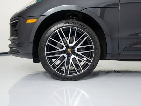Certified 2026 Porsche Macan AWD/4WD image 15