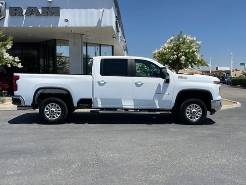 Used 2024 Chevrolet Silverado 2500 LT w/ All Star Edition AWD/4WD image 3