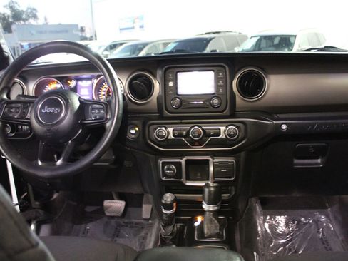 Used 2020 Jeep Wrangler Unlimited Sport AWD/4WD image 13
