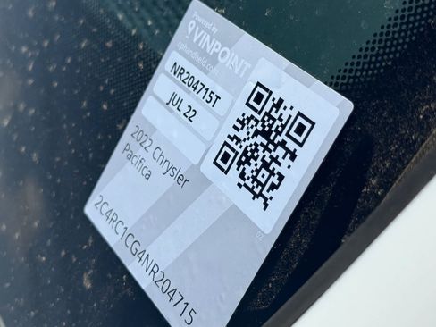 Used 2022 Chrysler Voyager LX FWD image 33