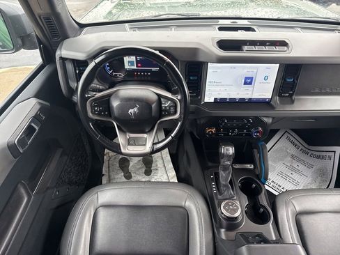 Certified 2024 Ford Bronco Black Diamond image 22