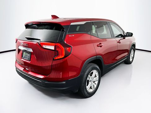 Used 2023 GMC Terrain SLE FWD image 9
