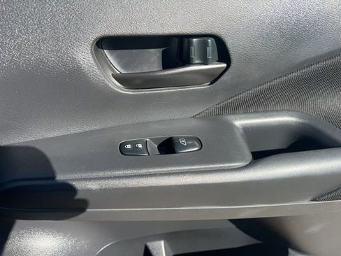 Used 2024 Nissan Kicks S image 30