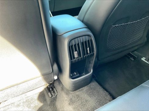 Certified 2024 Hyundai Kona Limited AWD/4WD image 10