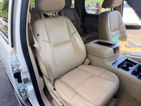 Used 2013 GMC Yukon Denali AWD/4WD image 15