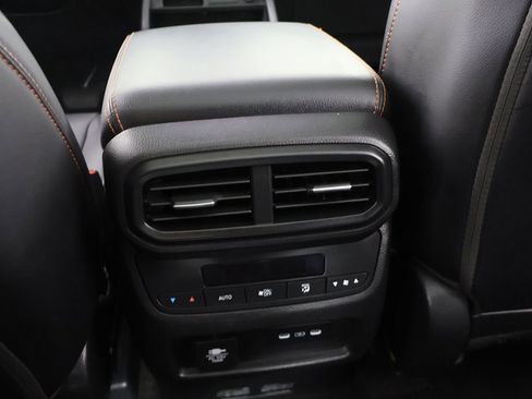 Used 2024 Honda Pilot TrailSport image 58