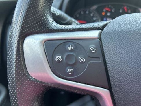 Used 2024 GMC Terrain SLE image 18