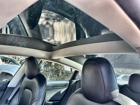 Used 2023 Tesla Model 3 Standard Range image 22