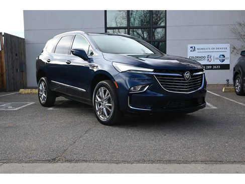 Used 2023 Buick Enclave Essence w/ Experience Buick Package image 3