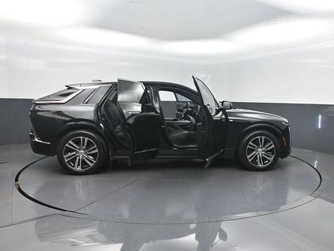 Used 2024 Cadillac Lyriq Luxury RWD image 37