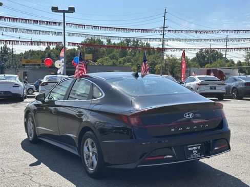 Used 2023 Hyundai Sonata SE w/ Cargo Package image 4