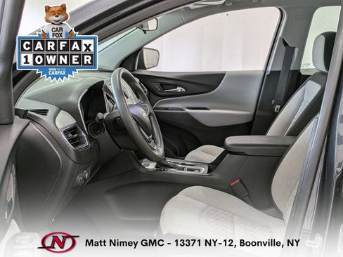 Used 2022 Chevrolet Equinox LS AWD/4WD image 4