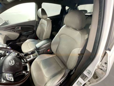 Used 2014 Hyundai Tucson SE image 17