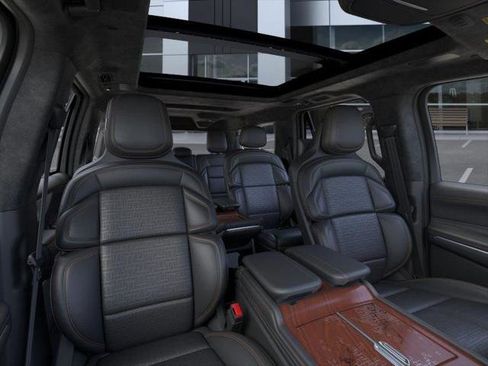 New 2026 Lincoln Navigator L Black Label AWD/4WD image 10