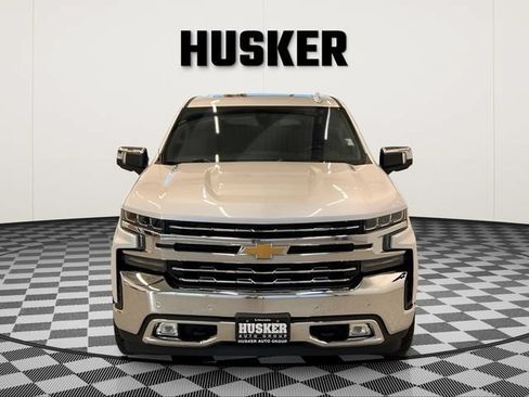 Used 2022 Chevrolet Silverado 1500 LTZ w/ LTZ Premium Package AWD/4WD image 3