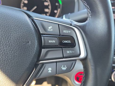 Used 2018 Honda Accord Touring image 22