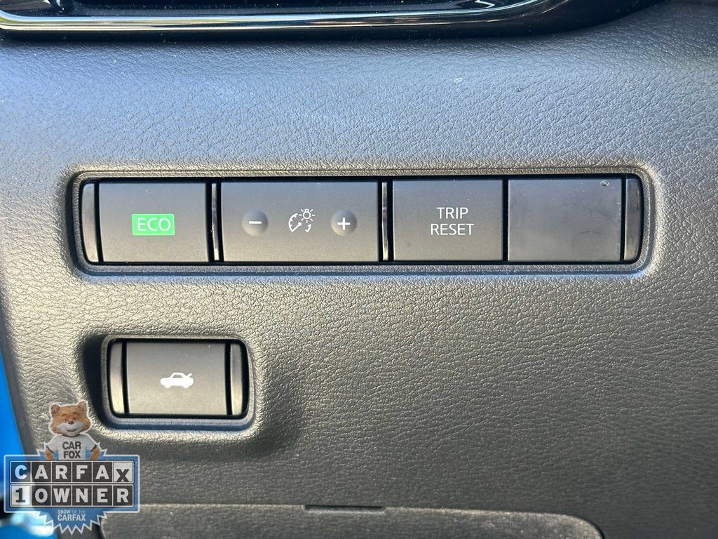 Used 2024 Nissan Sentra SR w/ SR Premium Package FWD image 24