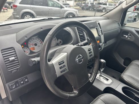 Used 2020 Nissan Frontier PRO-4X w/ Pro-4x Utility Package AWD/4WD image 18