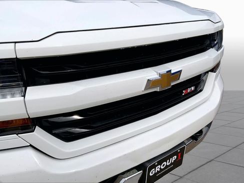 Used 2018 Chevrolet Silverado 1500 LT w/ Texas Edition AWD/4WD image 30