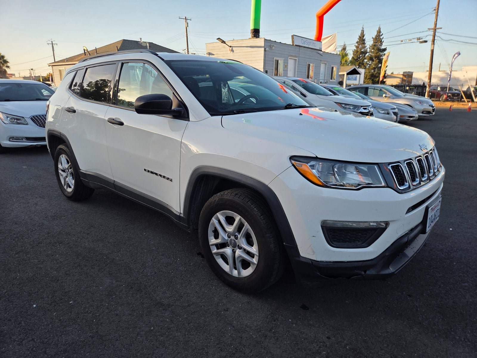 Used 2018 Jeep Compass Sport FWD image 4