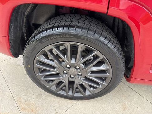Used 2022 Jeep Compass Limited AWD/4WD image 10