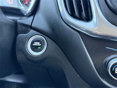 Used 2019 Chevrolet Equinox LT w/ Driver Convenience Package image 25