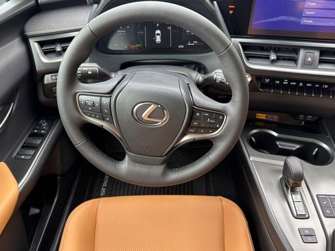 New 2026 Lexus UX 300h AWD image 25