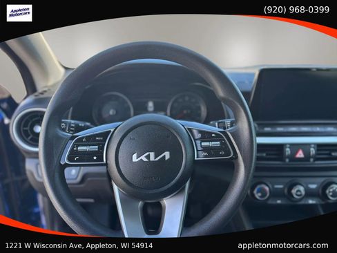 Used 2022 Kia Forte LXS FWD image 11