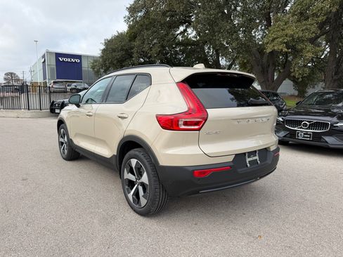 New 2026 Volvo XC40 B5 Core image 4