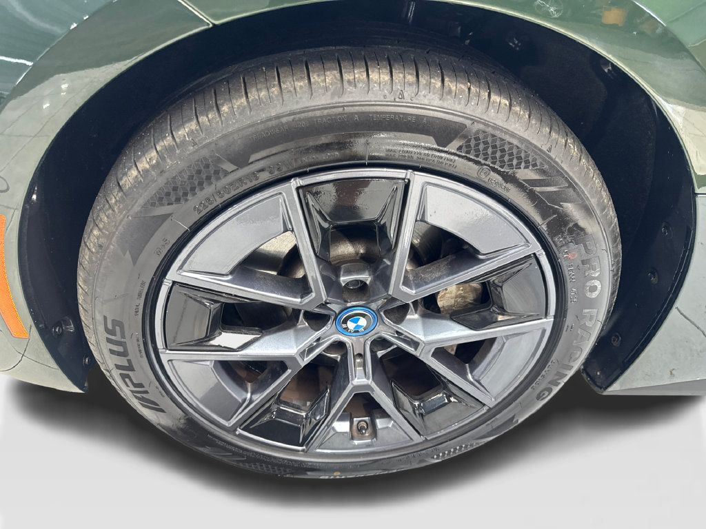 Used 2024 BMW i4 eDrive35 w/ Premium Package RWD image 87