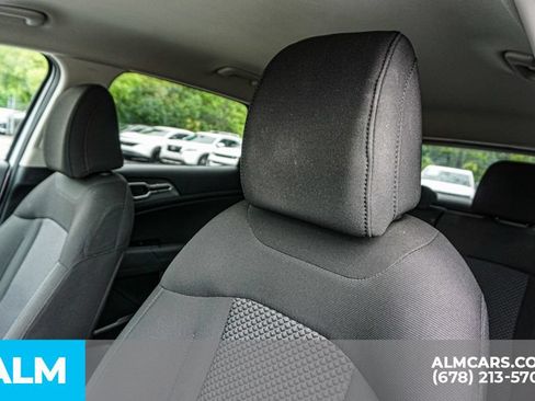 Used 2025 Kia Sportage LX FWD image 18