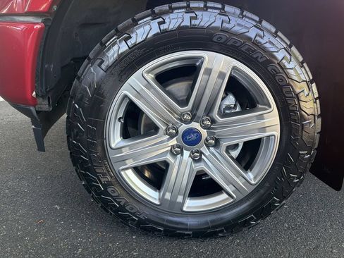 Used 2018 Ford F150 Lariat w/ Equipment Group 502A Luxury AWD/4WD image 33