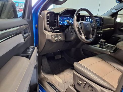 Used 2022 Chevrolet Silverado 1500 ZR2 w/ Technology Package AWD/4WD image 7