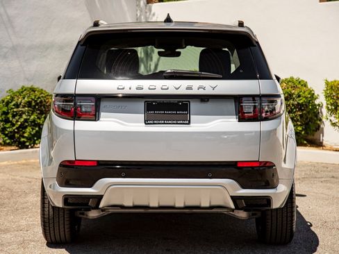 New 2024 Land Rover Discovery Sport S image 8