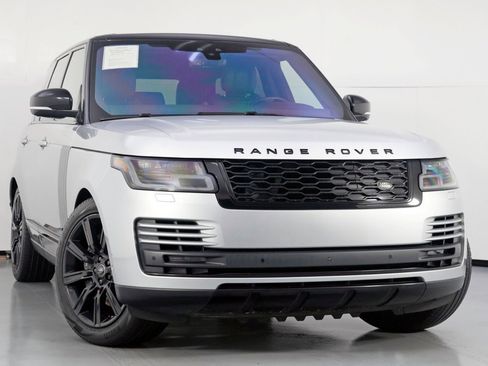 Used 2020 Land Rover Range Rover HSE image 4