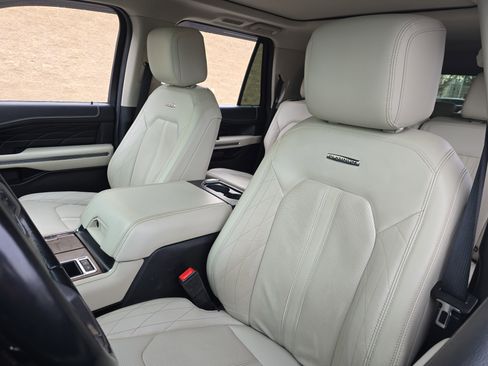Used 2019 Ford Expedition Max Platinum image 17