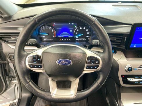 Used 2023 Ford Explorer XLT w/ Class IV Trailer Tow Package AWD/4WD image 19