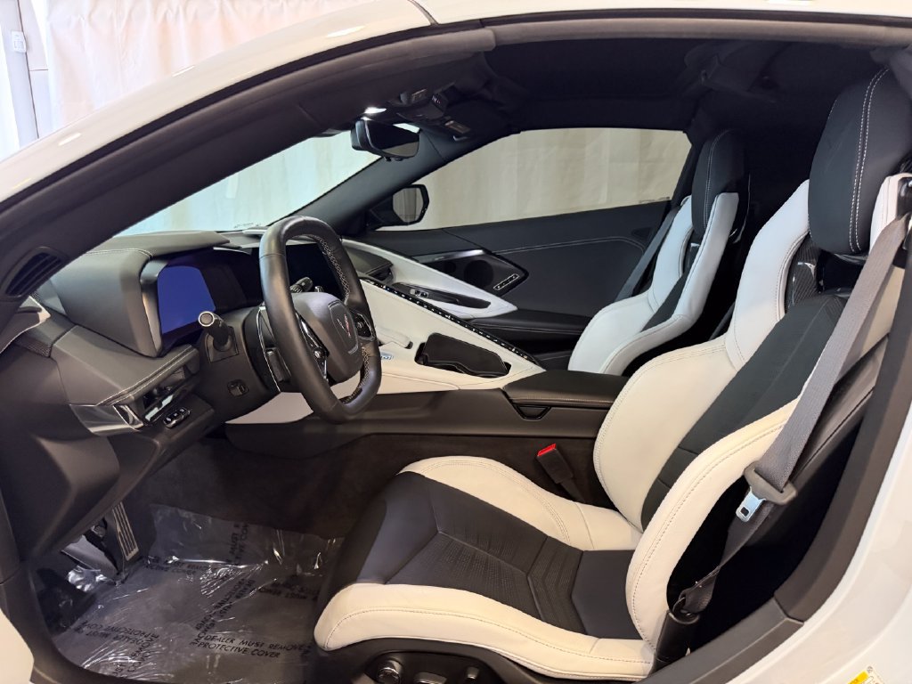 Used 2024 Chevrolet Corvette Stingray Preferred Cpe w/ Z51 Performance Package RWD image 5