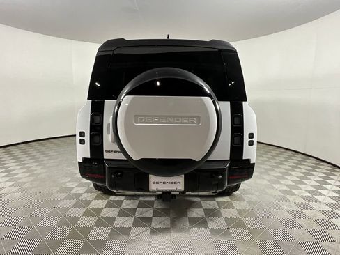 New 2026 Land Rover Defender 130 X-Dynamic SE AWD/4WD image 8