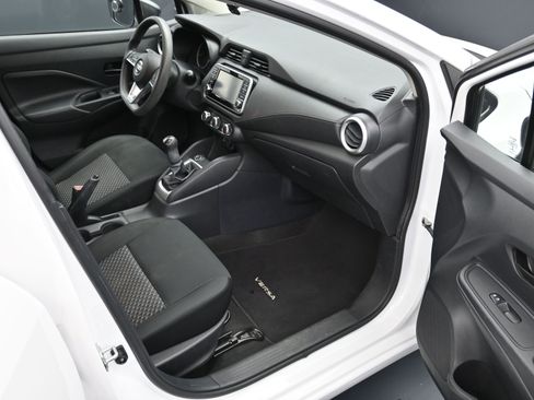 Used 2021 Nissan Versa S image 11