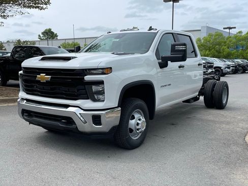 New 2026 Chevrolet Silverado 3500 W/T AWD/4WD image 3