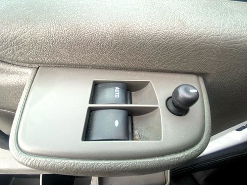 Used 2022 Chevrolet Express 3500 RWD 3500 135 w/ Driver Convenience Package image 30