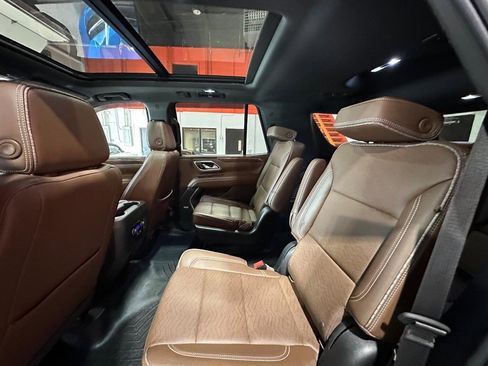 Used 2021 Chevrolet Tahoe High Country AWD/4WD image 18