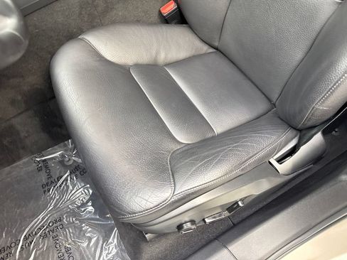 Used 2023 Volvo XC60 B5 Plus FWD image 28