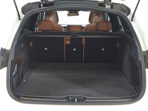 Used 2024 Mercedes-Benz GLC 300 4MATIC image 14