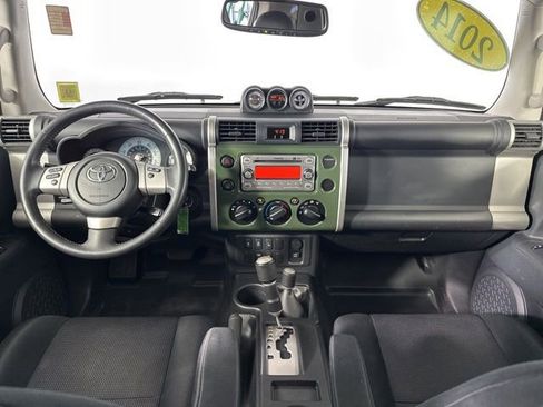 Used 2014 Toyota FJ Cruiser 4WD w/ Upgrade Package image 11